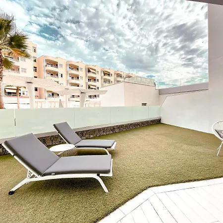 Ocean Garden Ac, Terrace Heated Pool Parking Apartment *
