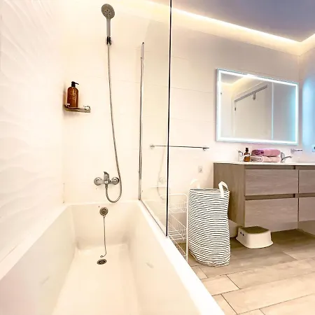 Apartment Ocean Garden Ac, Terrace Heated Pool Parking